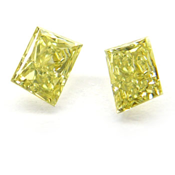 View 0.27 ct. Trapezoid Fancy Intense Yellow